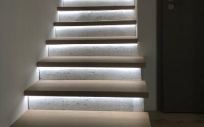 Installation bandeau LED sous les marches d&rsquo;un escalier
