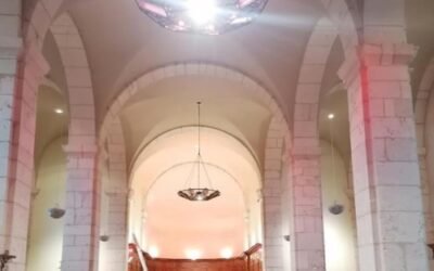Installation de lustre chauffant de marque FICO dans l’église de Le POIZAT-LALLEYRIAT